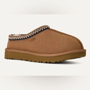 NWT Uggs Tasman II, size 8